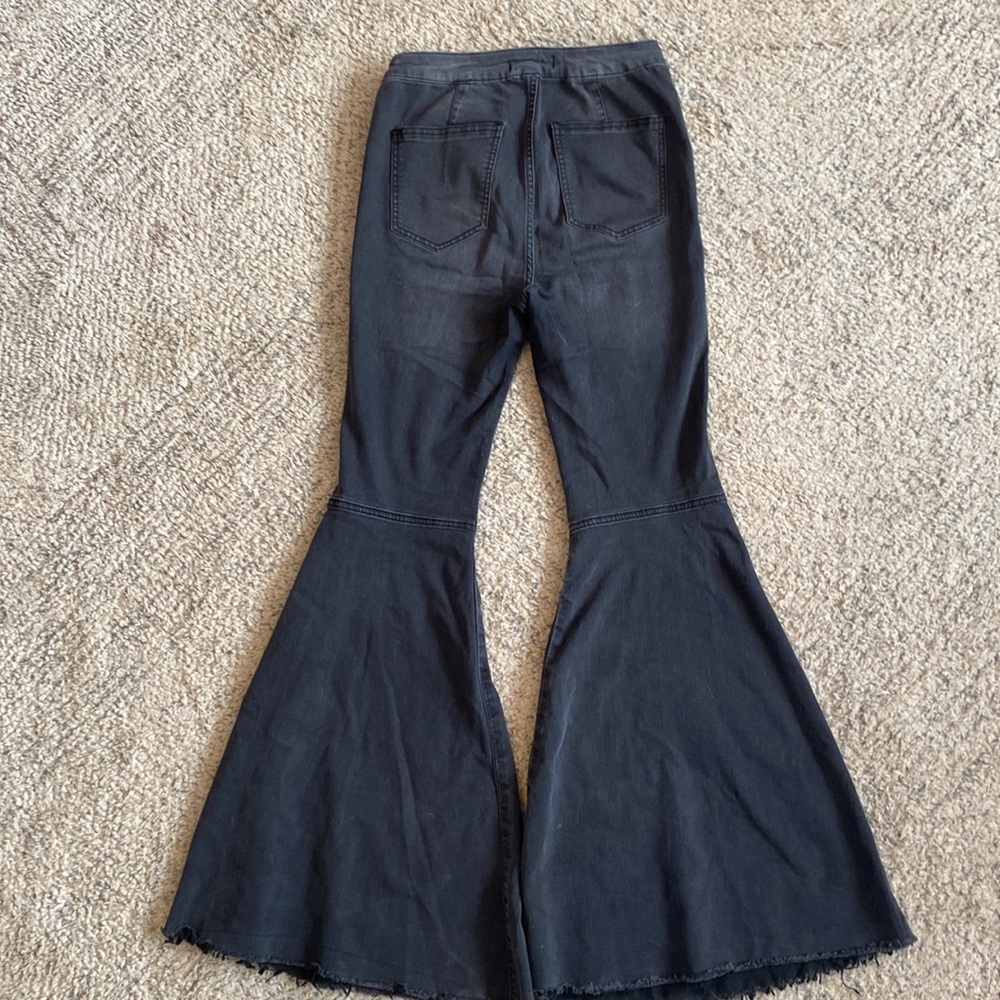 Free People black flared jeans Size 29 - Picture 2 of 2